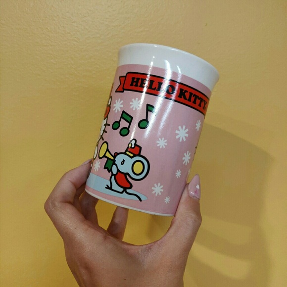 HELLO KITTY CHRISTMAS SANRIO MUG - Picture 5 of 5
